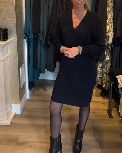 Andrea's™ | Einfarbiges Pulloverkleid mit V-Ausschnitt
