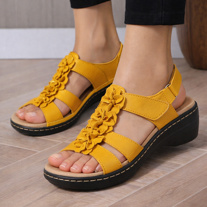Floral Comfort Andrea Serena Keilsandalen